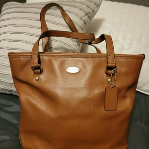 Coach Shoulder Bag in Camel Leather